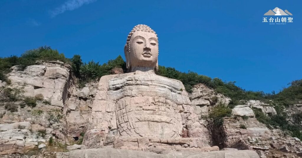 蒙山大佛雕像，位於山西省晉祠，世界上最高的石刻佛像之一