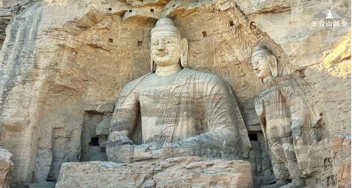 雲岡石窟的巨大佛像雕刻,展示中國古代佛教藝術