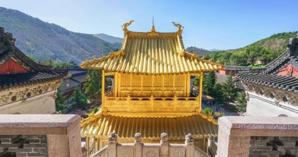 顯通寺金色屋頂