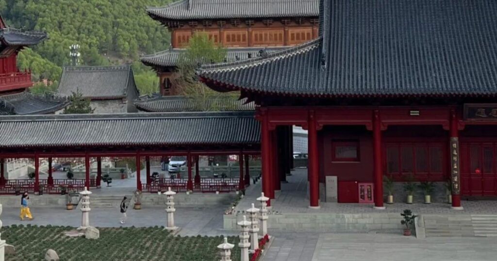 普壽寺內部建築一隅