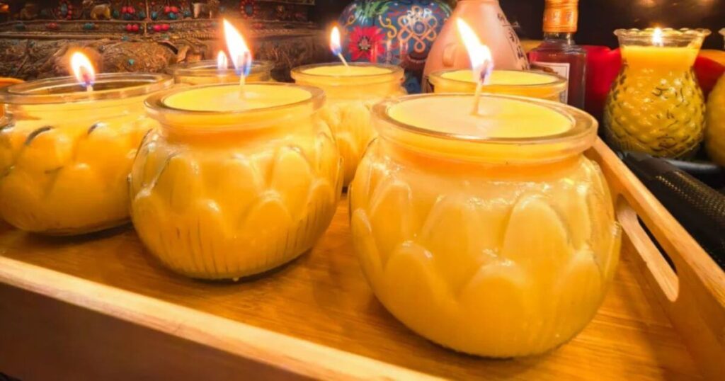 酥油燈供燈祈福畫面